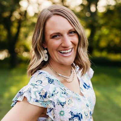 Julie's Eats & Treats Profile