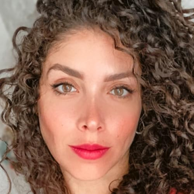 Julliana Araes Profile