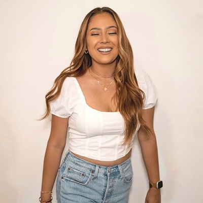 Emily Elizabeth Profile