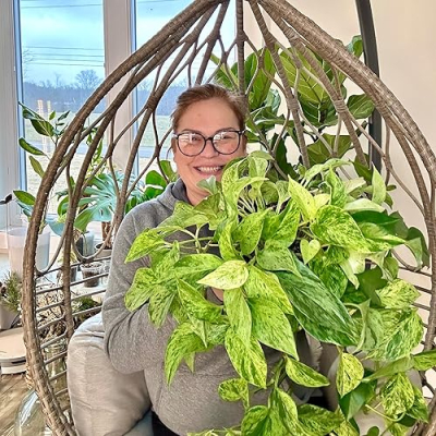 Happy Plant Girl Profile