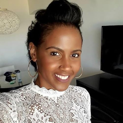 Elizabeth E. | A Tall Girl's Life Profile