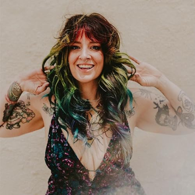 Laura Schneider Profile