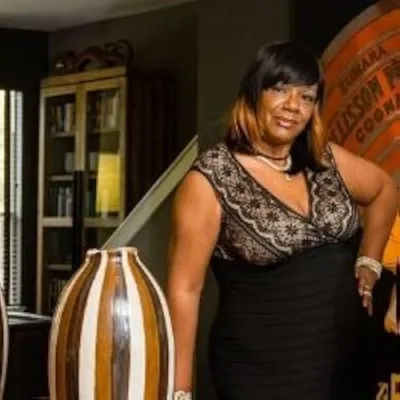 Signature Living by Shandra