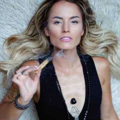 Elizabeth April Profile