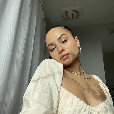 Sammie Cimarelli's Amazon Page Profile