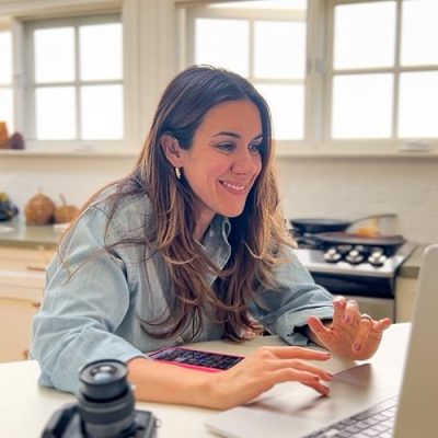 Abril Kushner Profile