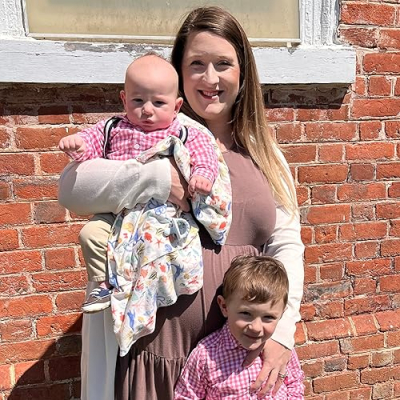 Lindsay Renee Profile