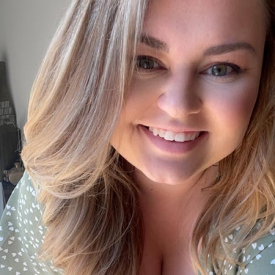 ⭐️ Real Reviews with Jess 👋 Profile