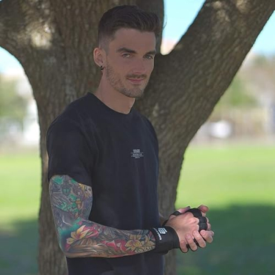 Jonathan Adam☑️ Profile