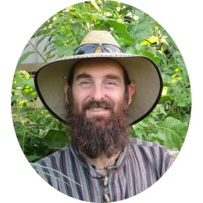 Rob Bob's Backyard Farm & Aquaponics