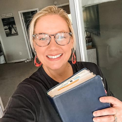 Kirsten Thompson Profile