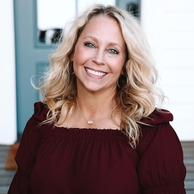 Home With Holly J Profile