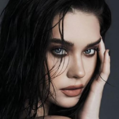 Amanda Steele Profile