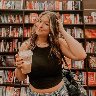 Riley Holmes Profile