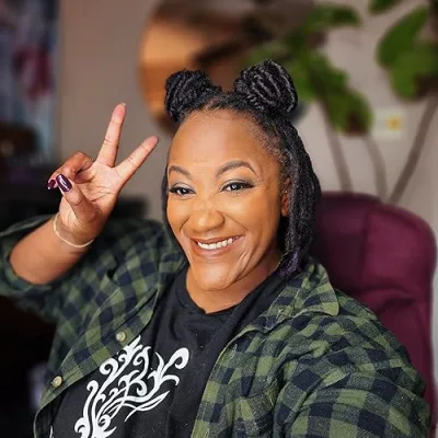 TLE | Tia Lynn Evans