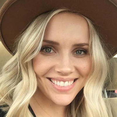 Ashlyn- House on Oak Lane Profile