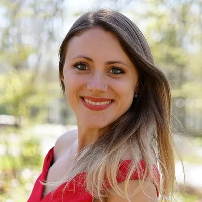 ⭐️ Dr. Lena ⭐️