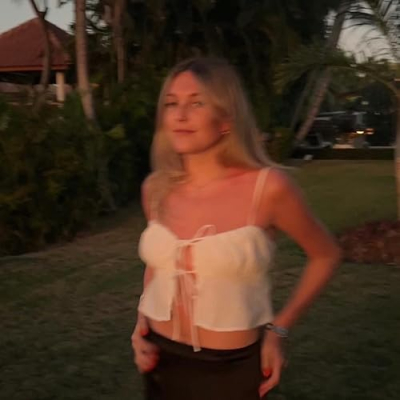 Elizabeth Robinson Profile