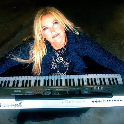 Christy Crowl - Inspirational Music Creator • Music Producer • Follower ✝︎ Profile