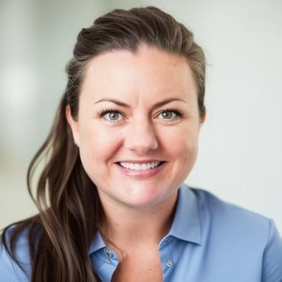 Holly Brink | The Queen Bee 🐝 of Real Estate Profile