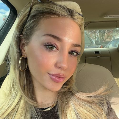 Ashley Singer Profile