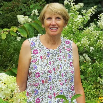 Susan Mulvihill, Susan's in the Garden