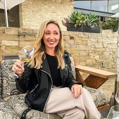 Amanda McCrossin | @sommvivant