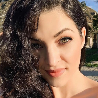 Ellie Rivers Profile