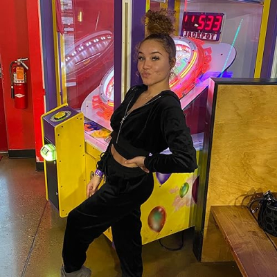 Chloé Yazmean Profile