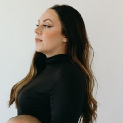 Savannah’s Curvy Closet Profile