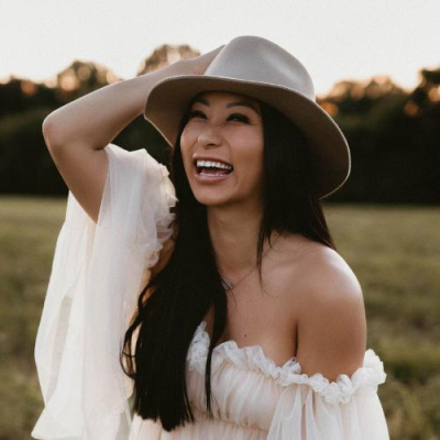 Lifting Motherhood Profile