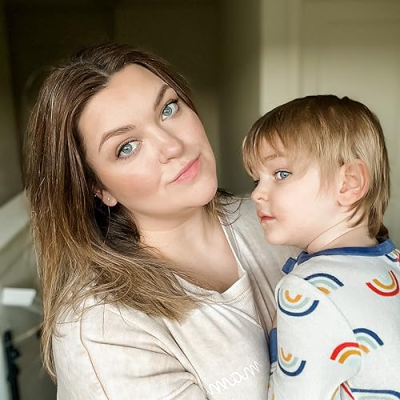 Heather | It’s Heather Noelle Profile