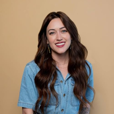 Cait Montoya (Henning) Profile