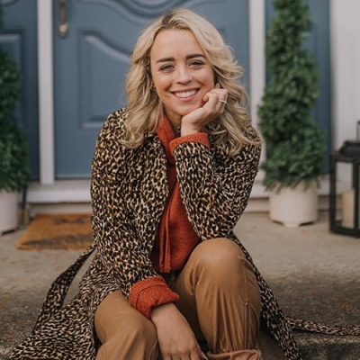 Five Foot Fashion Profile