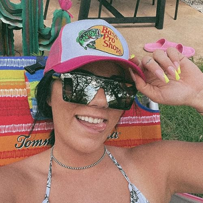 The Backroad Babe Profile