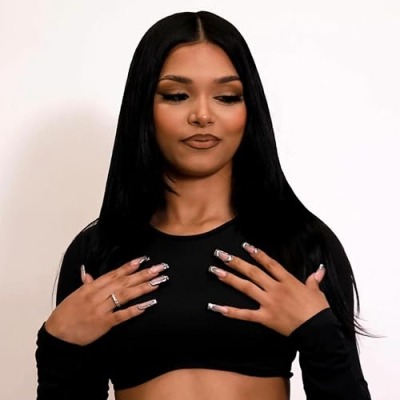 Arelie Reyes Profile