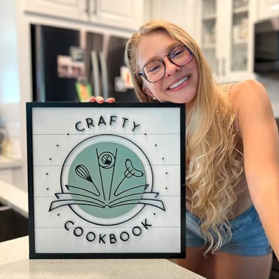 Jacqueline Schell @CraftyCookbook Profile