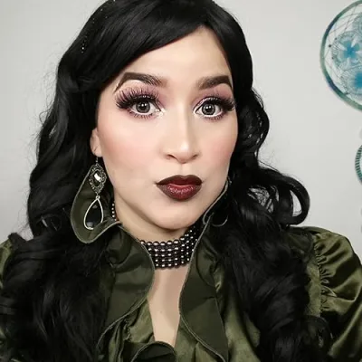 Nadia Latina Bella