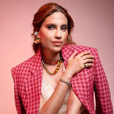 La Comparona by Katherine Collado Profile