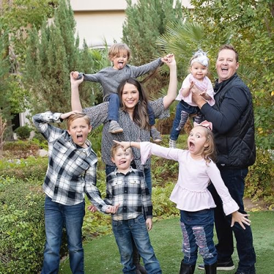 Happy Little Traveler (Hunt Family Travel) Profile