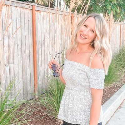 A Blonde Vintage Profile