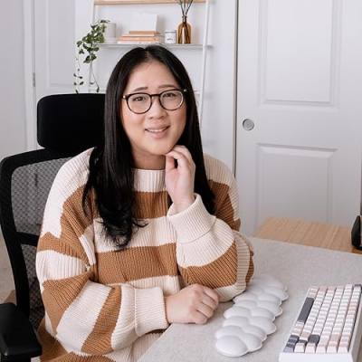 Life With Holly Lifestyle Profile