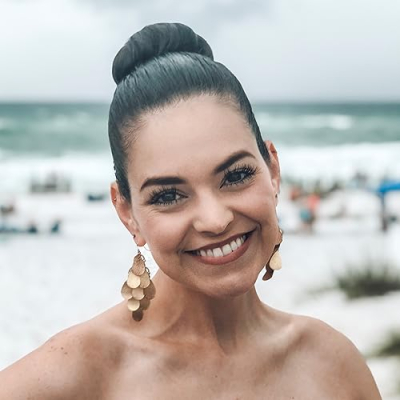 Lauren Loves Profile