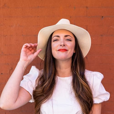 Desi Oakley's Amazon Profile