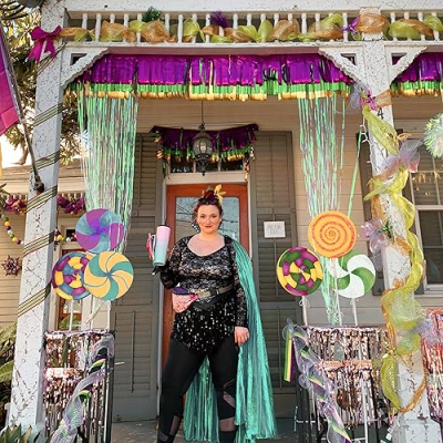 Zoë / LeftistPrepper Profile