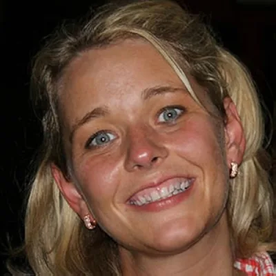 Cheerful Cook - Maike Corbett