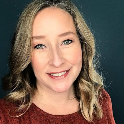 Lindsay Roggenbuck Profile