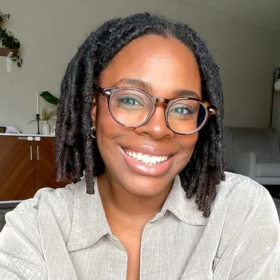 Jasi Cleans (Jasmine Dore)