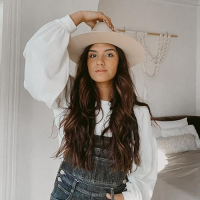 Anna Comer’s Storefront Profile