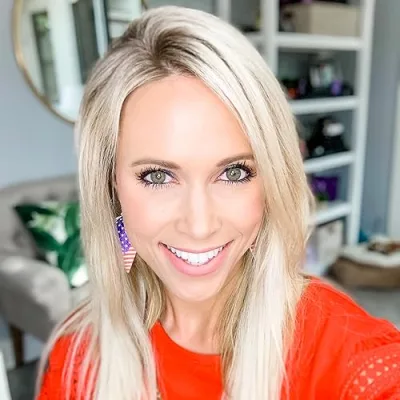 Sarah's Lash Stash Lifestyle and Fashion Finds